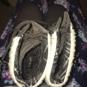 Super cute buckle up waterproof winter/fall boots!